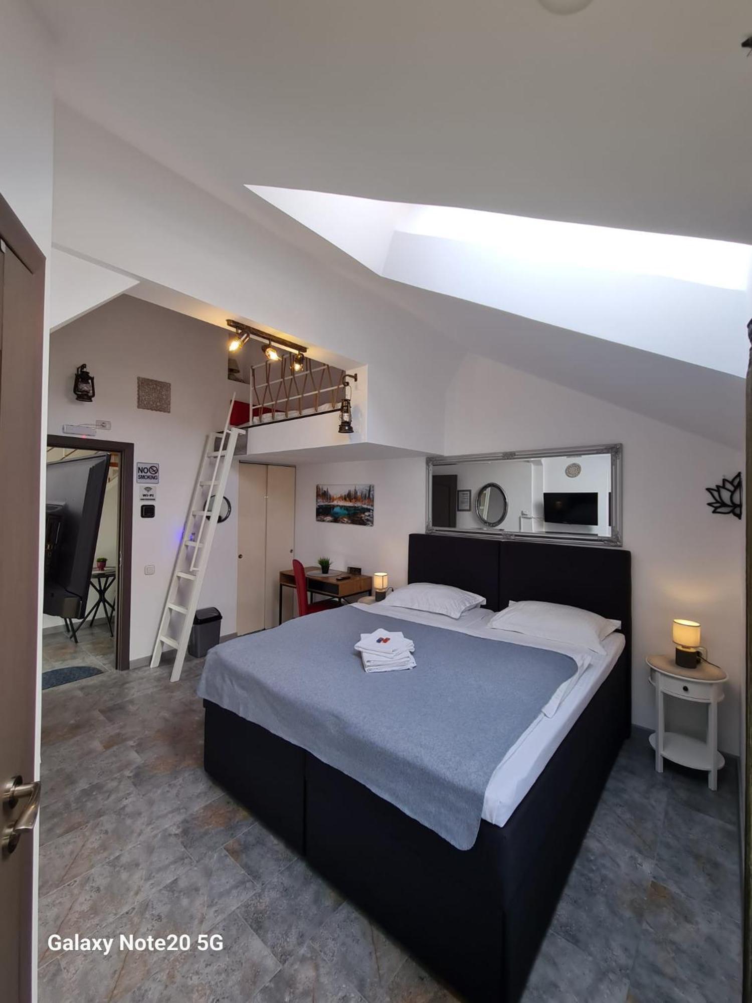 Appartement Casa Aryan à Sînpetru Extérieur photo